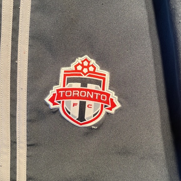 Toronto FC Adidas 3/4 Track Pants - Picture 3 of 6
